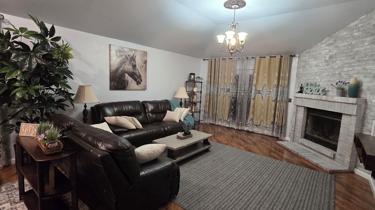 Photo of Livingroom in Antelope