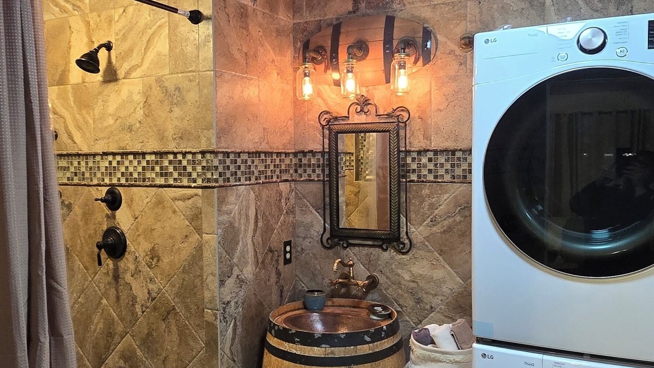 Photo of Bathroom in Antelope