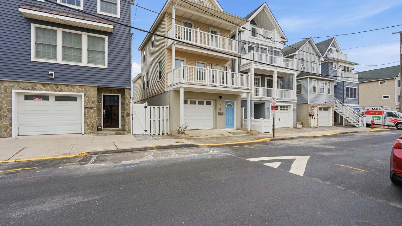 Photo of Others in Sea Bright