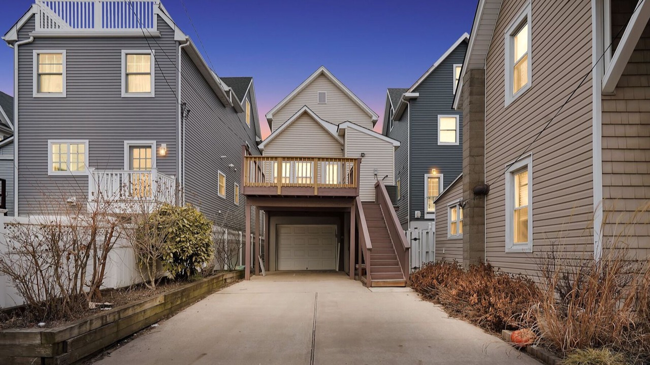 Photo of Others in Sea Bright