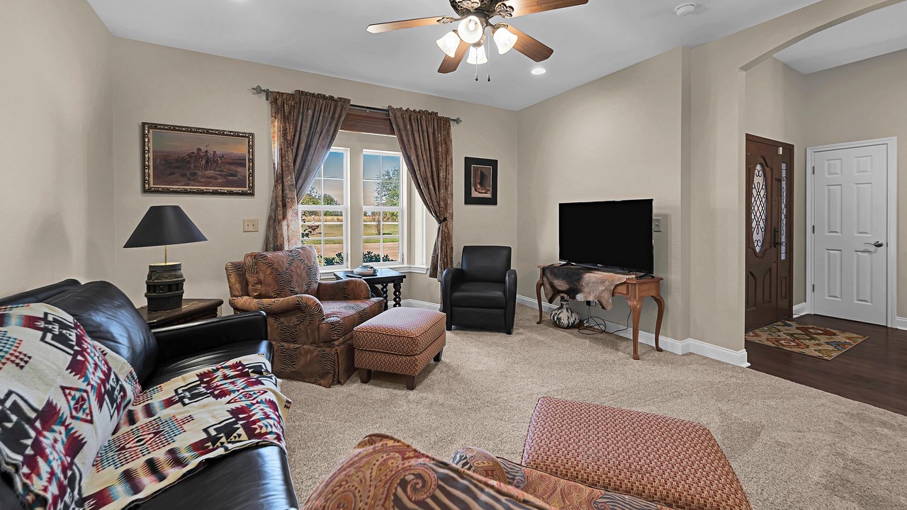 Photo of Livingroom in McGregor