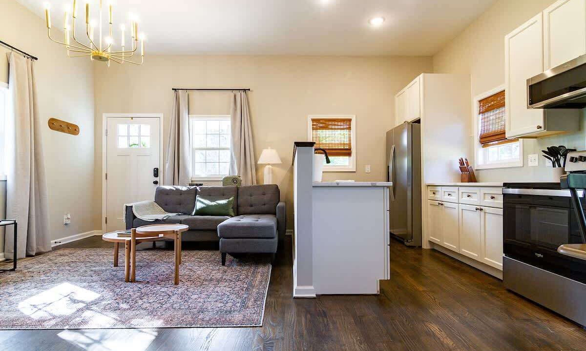 Photo of Livingroom in Southwest Raleigh