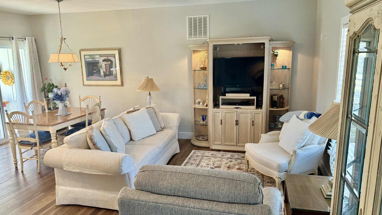 Photo of Livingroom in Freeburg