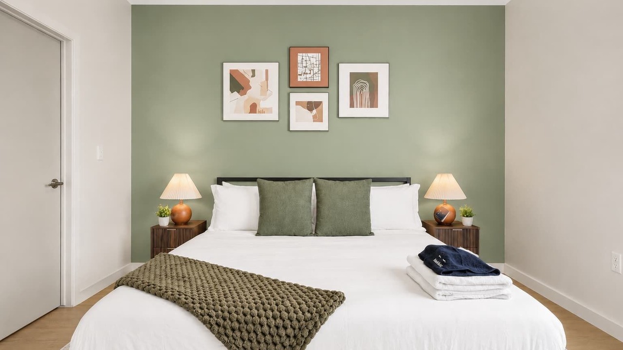Photo of Bedroom in University Circle