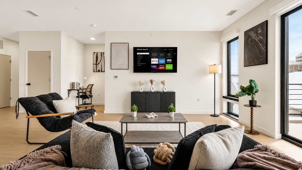 Photo of Livingroom in University Circle