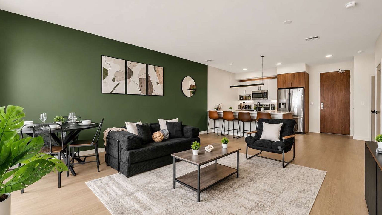 Photo of Livingroom in University Circle