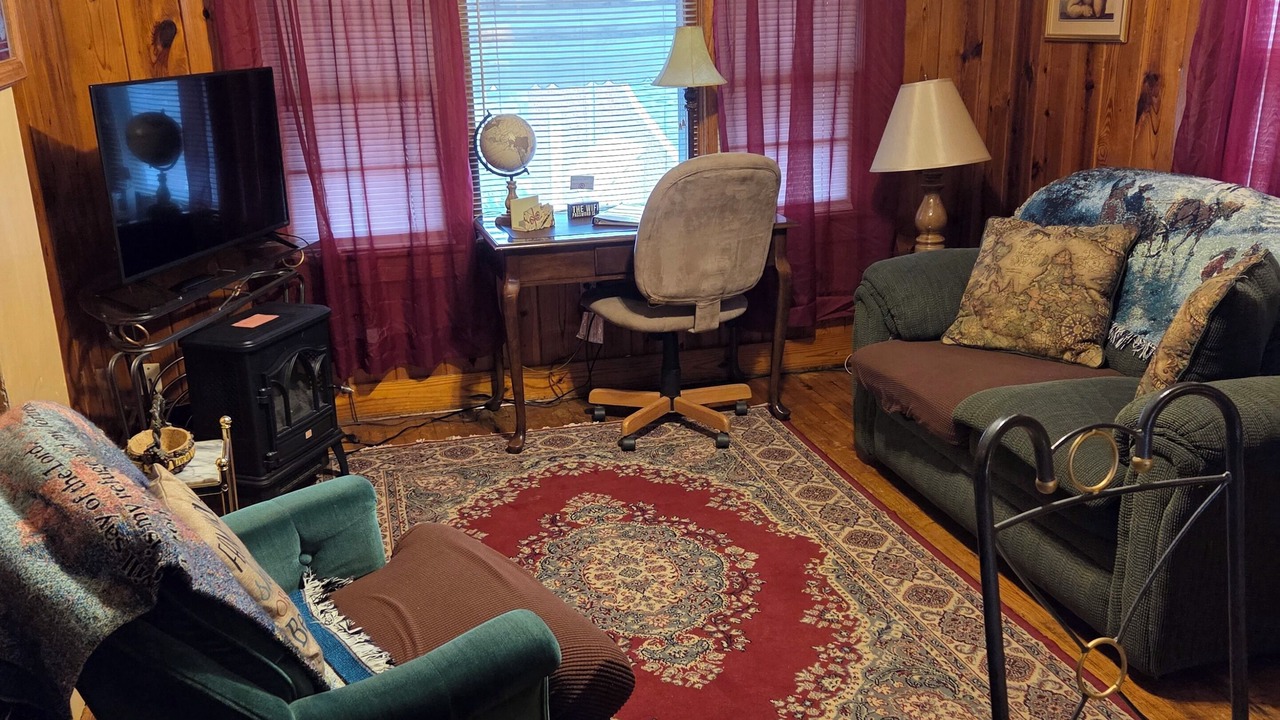 Photo of Livingroom in Waverly