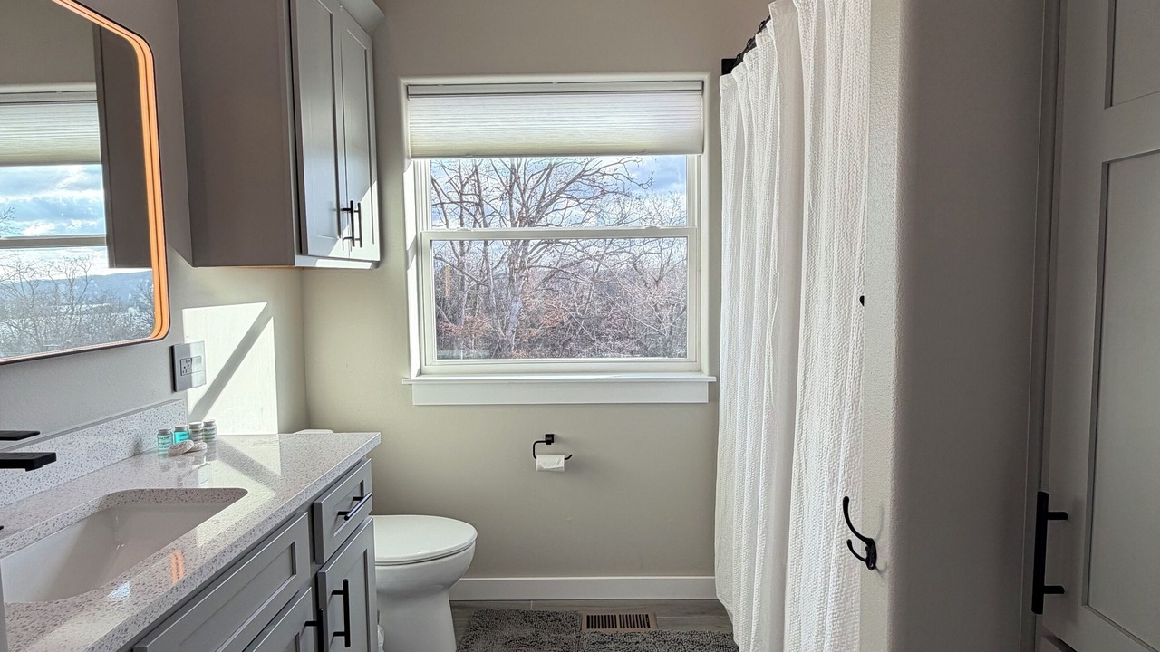 Photo of Bathroom in Garfield