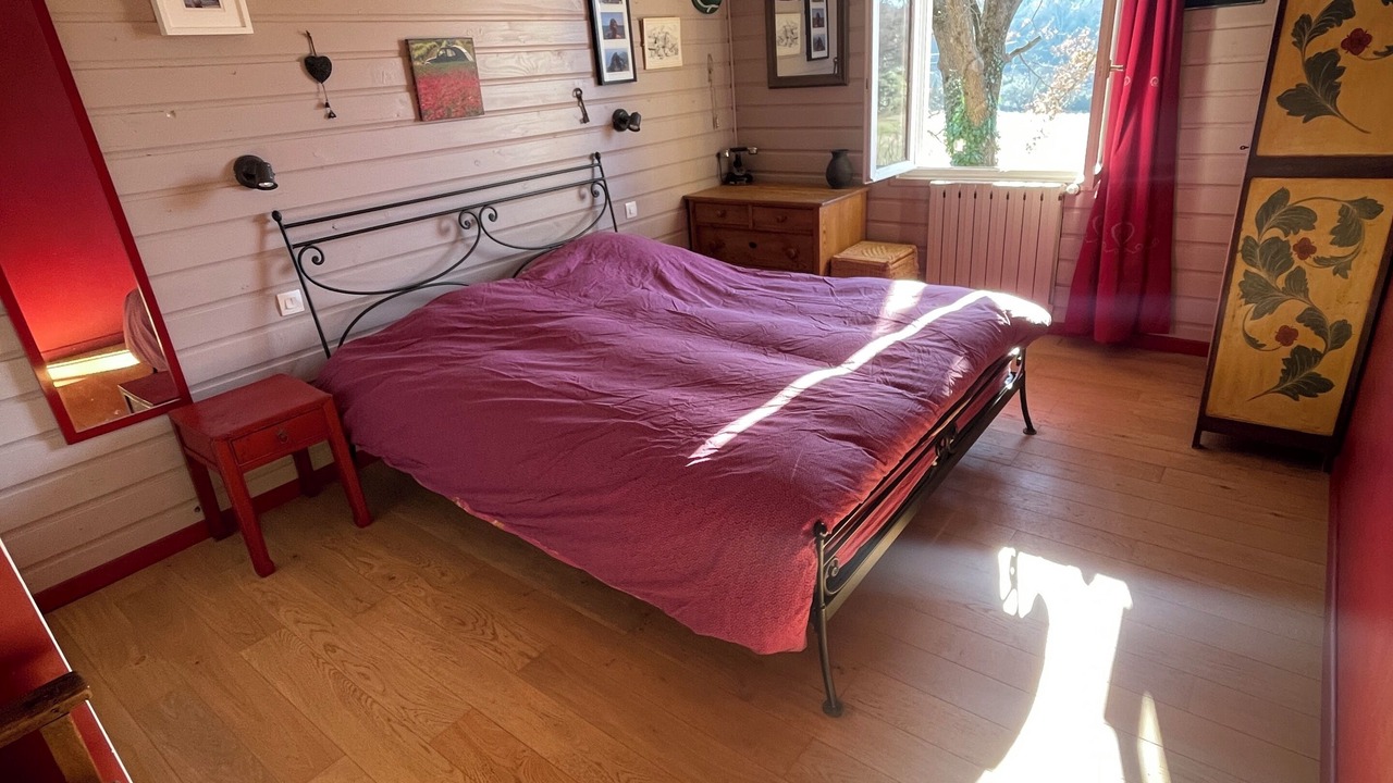Photo of Bedroom in Tourves