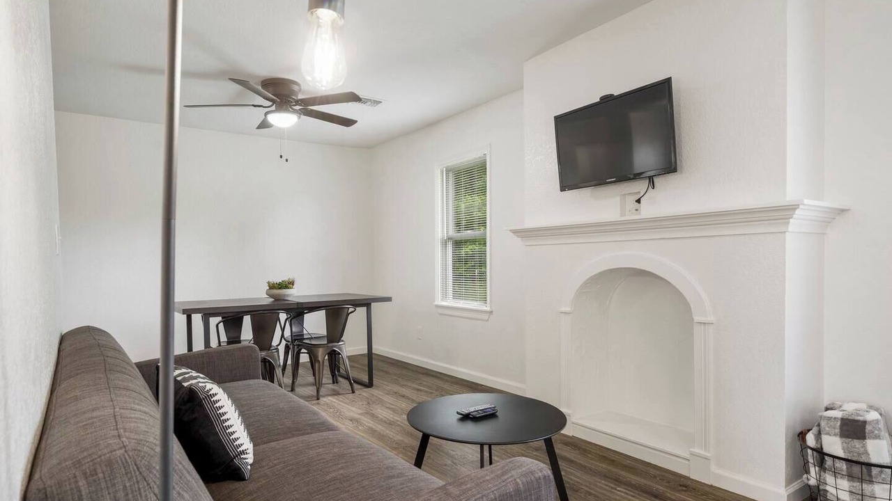 Photo of Livingroom in Owasso