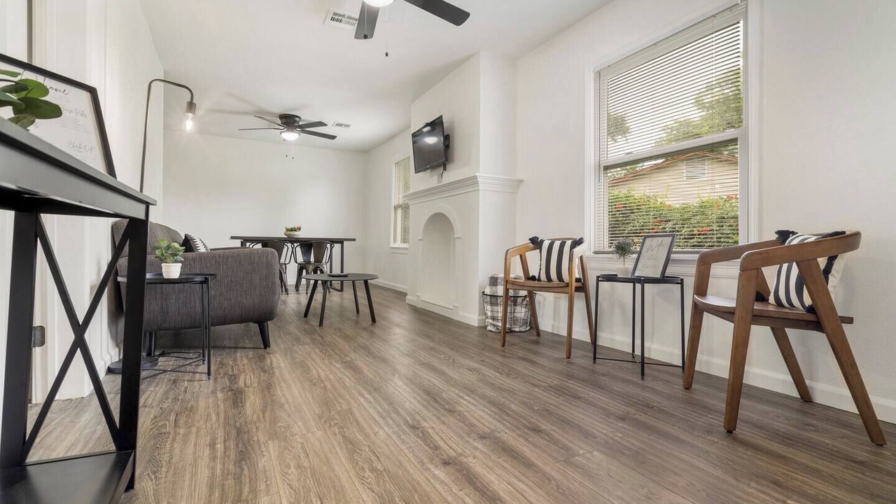 Photo of Livingroom in Owasso