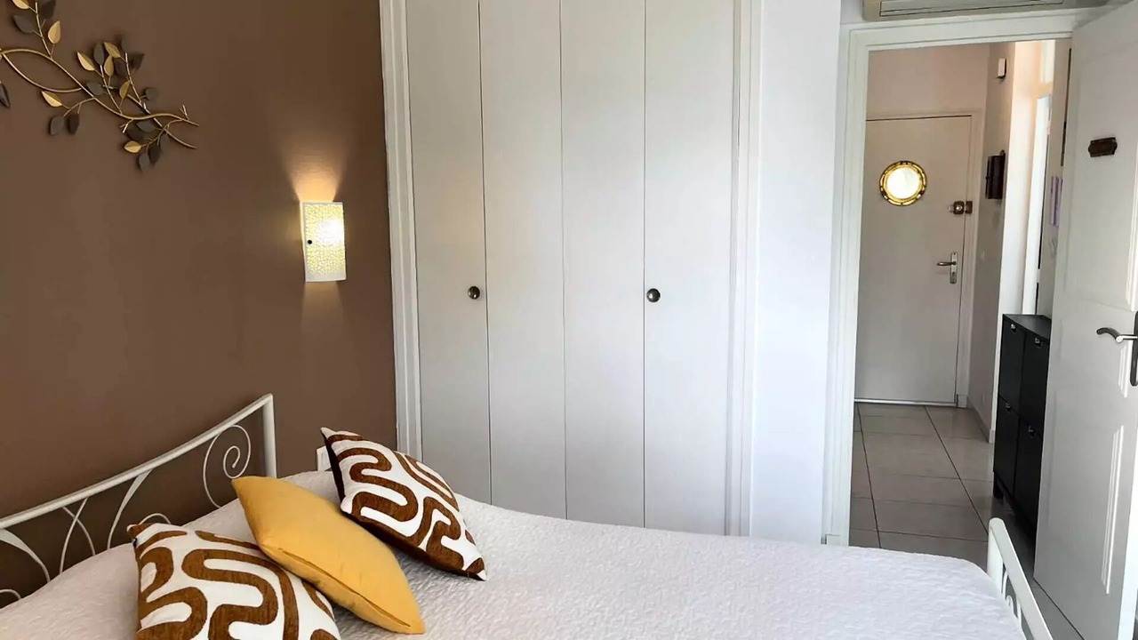Photo of Bedroom in La Jetee