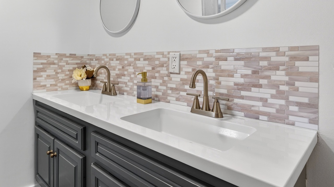 Photo of Bathroom in Rothsville
