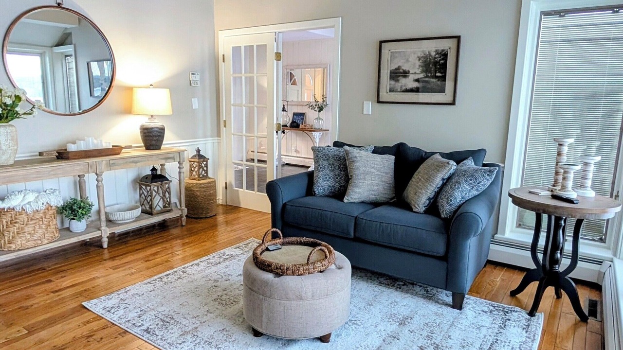 Photo of Livingroom in Mayfield