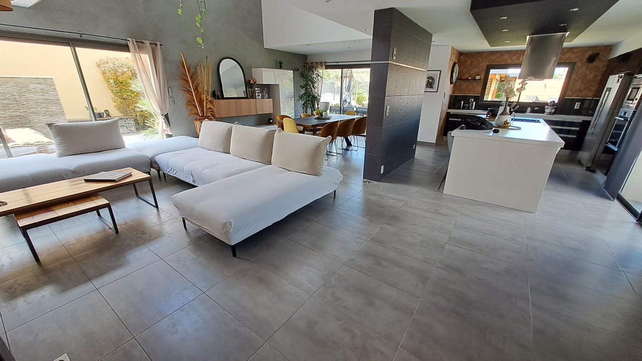 Photo of Livingroom in Montbazin