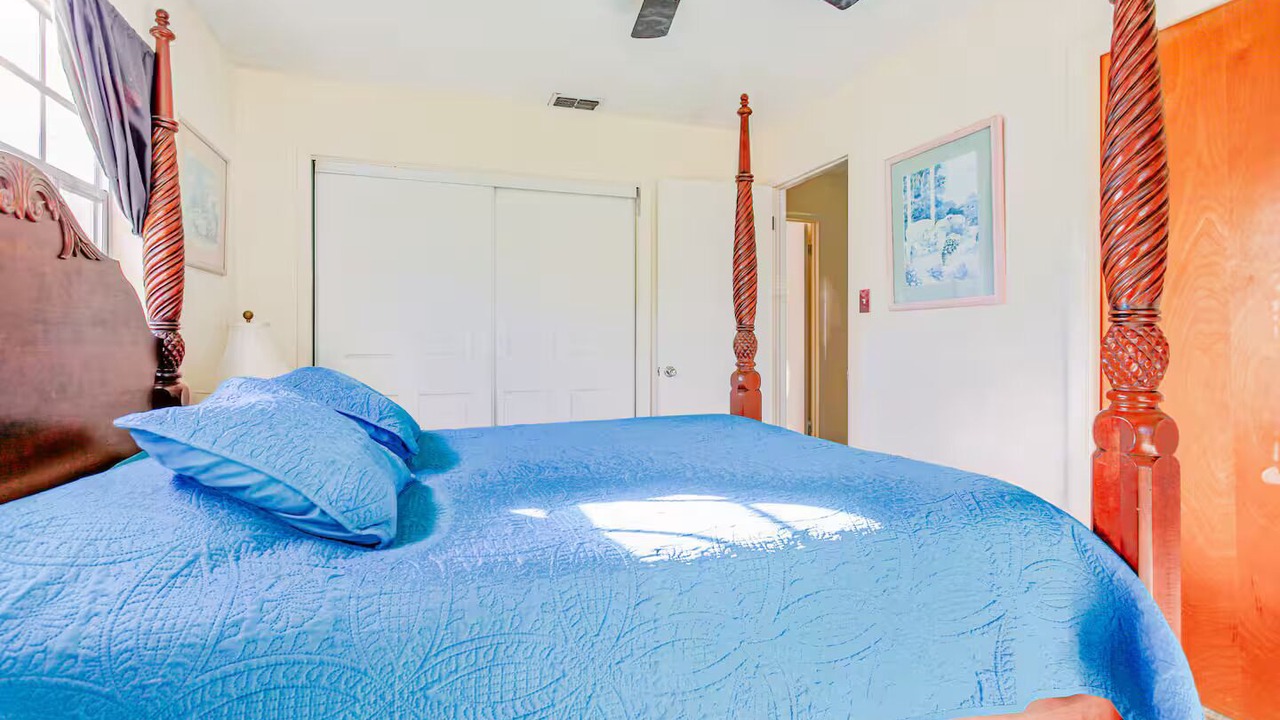 Photo of Bedroom in Dunnellon
