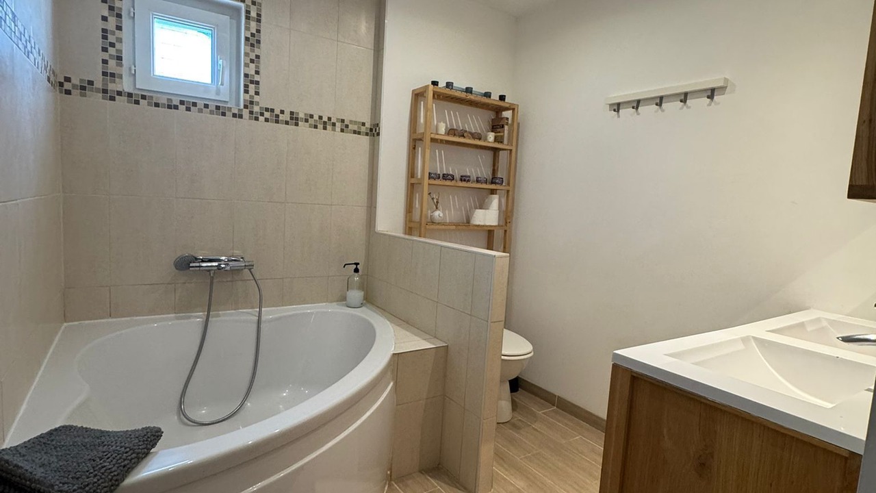 Photo of Bathroom in Bourg Pelousiere