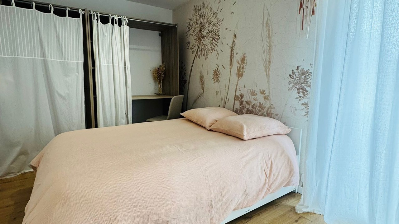 Photo of Bedroom in Bourg Pelousiere