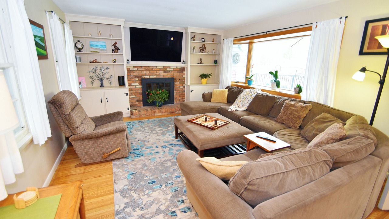 Photo of Livingroom in Penfield