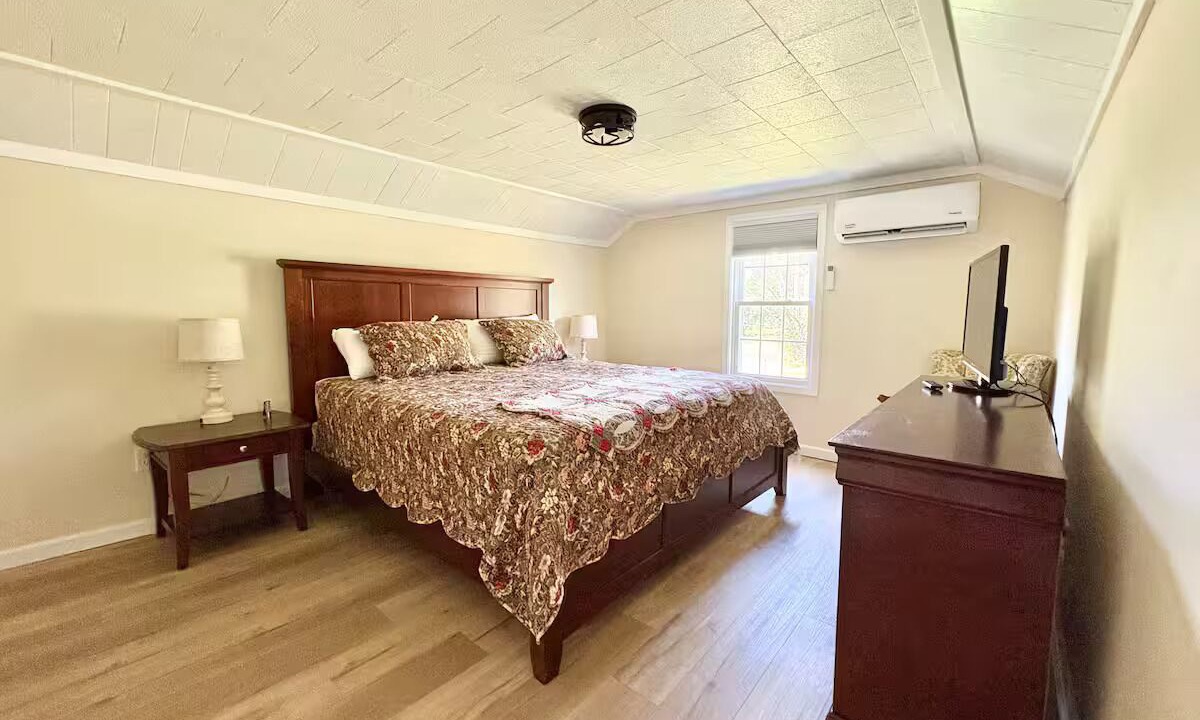 Photo of Bedroom in Fries