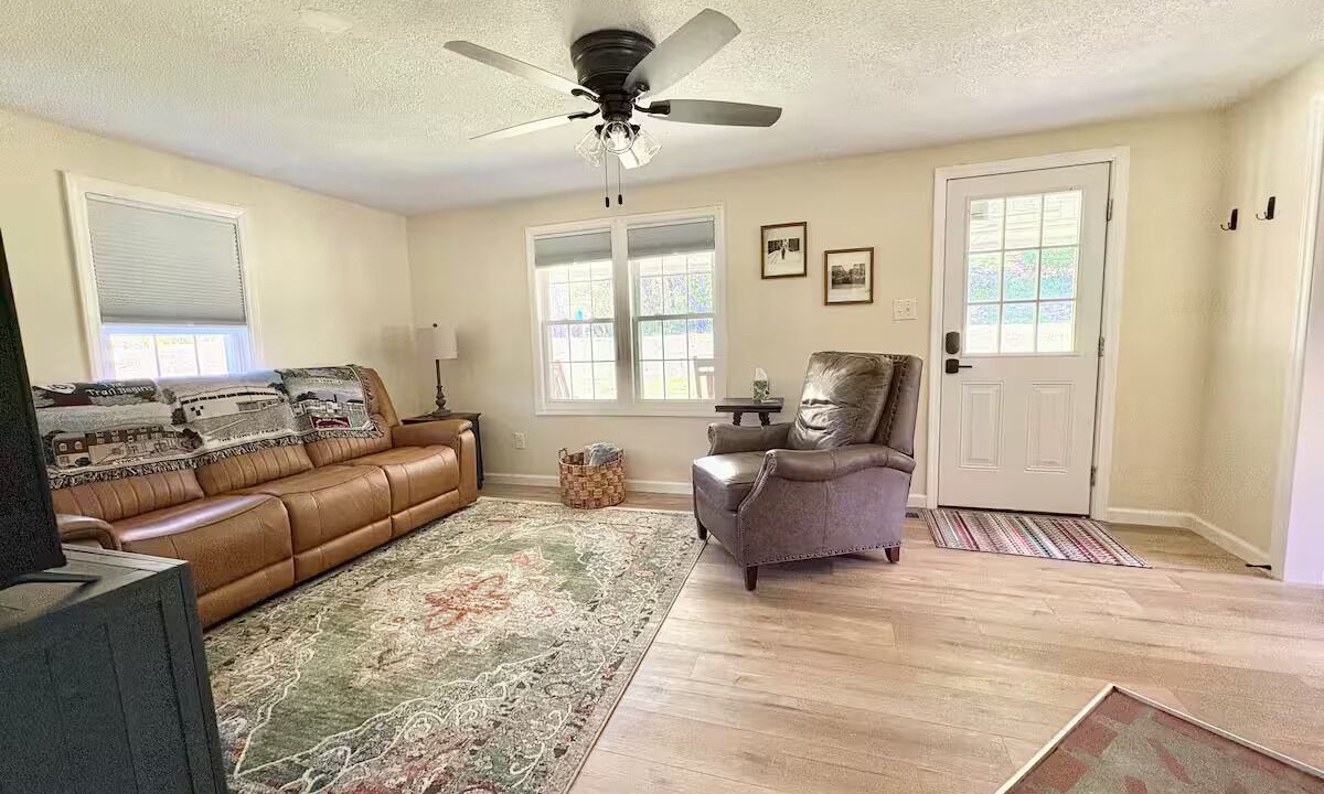 Photo of Livingroom in Fries