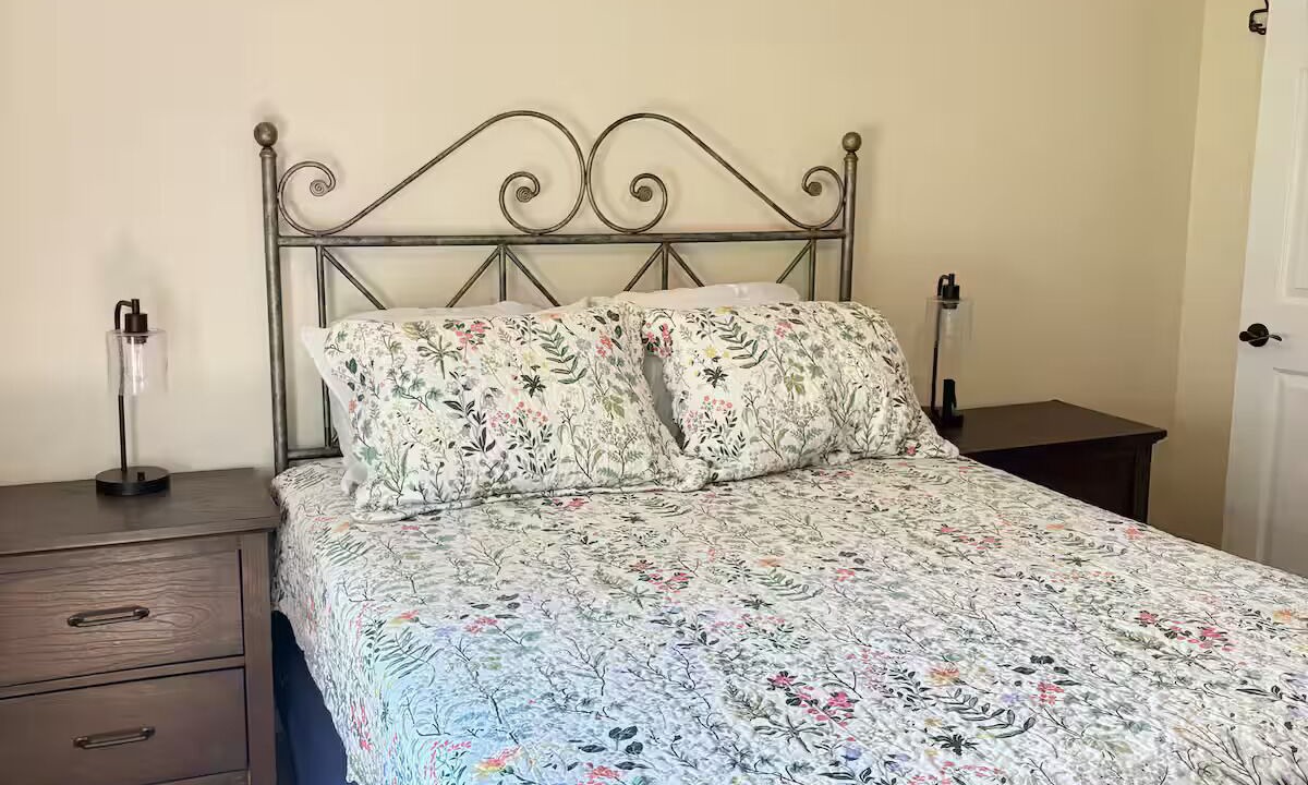 Photo of Bedroom in Fries