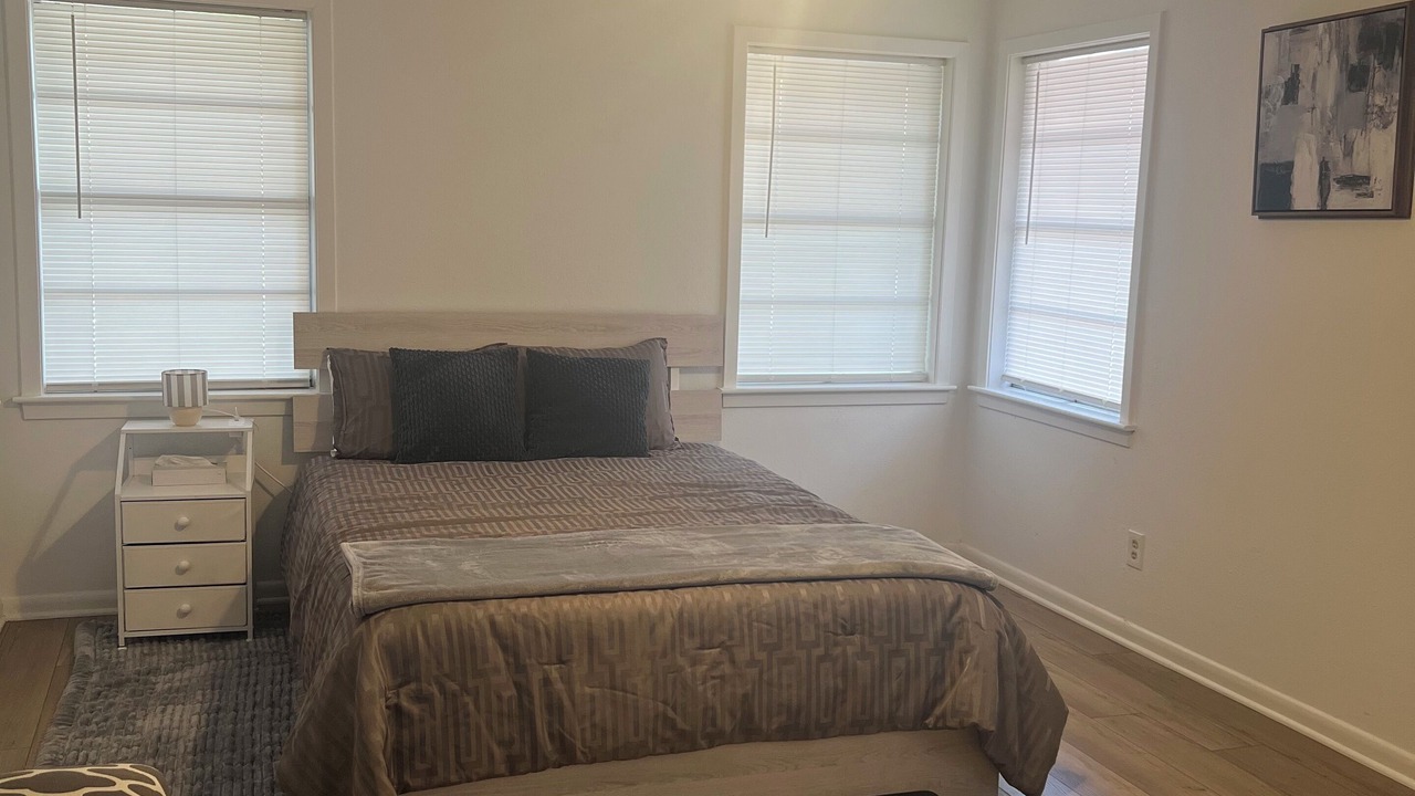 Photo of Bedroom in Pasadena