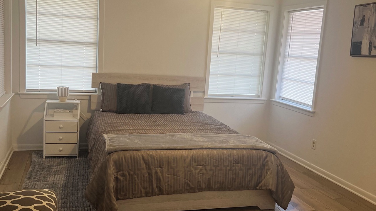Photo of Bedroom in Pasadena