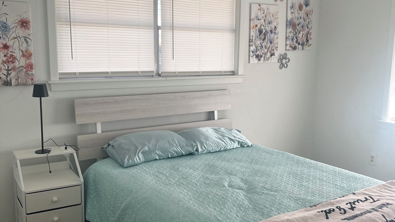 Photo of Bedroom in Pasadena