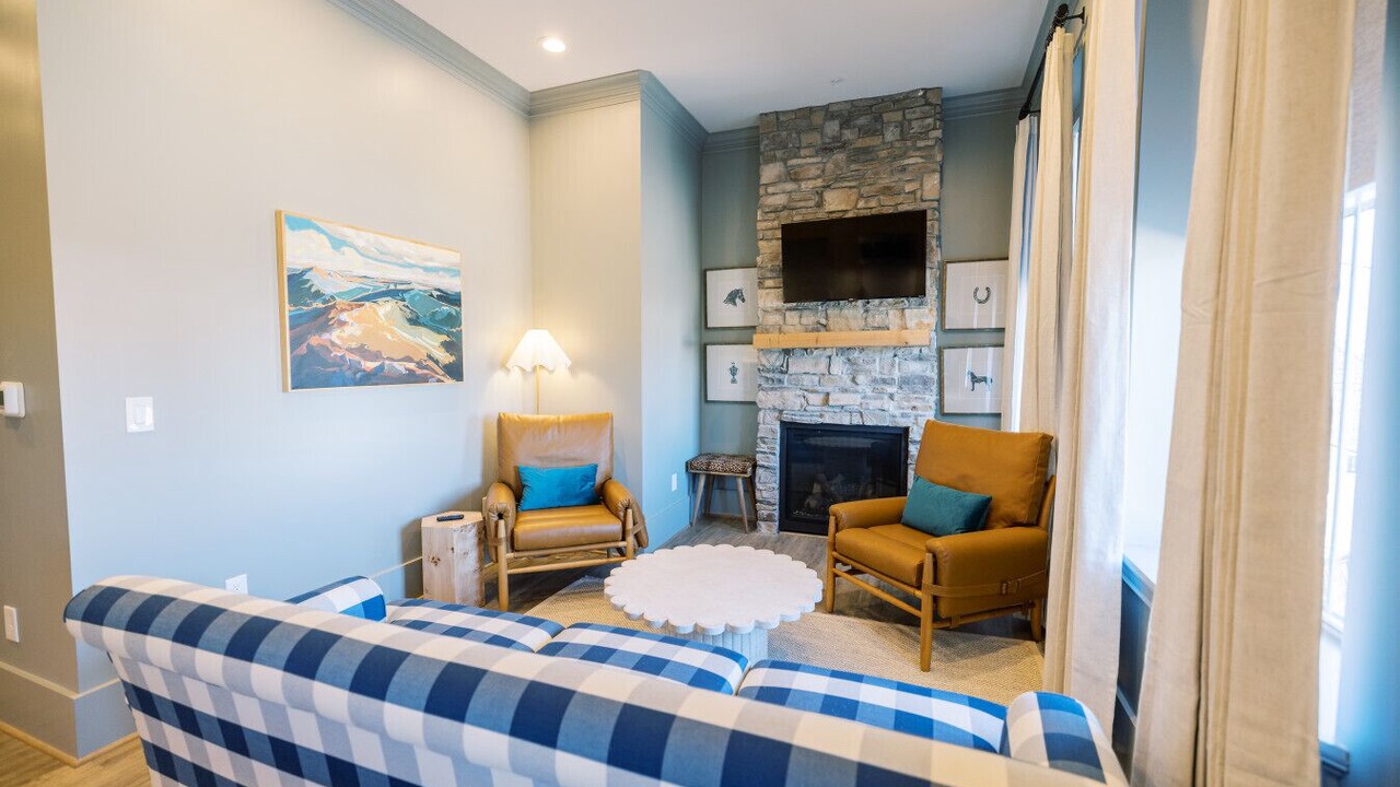 Photo of Livingroom in Jacksonville