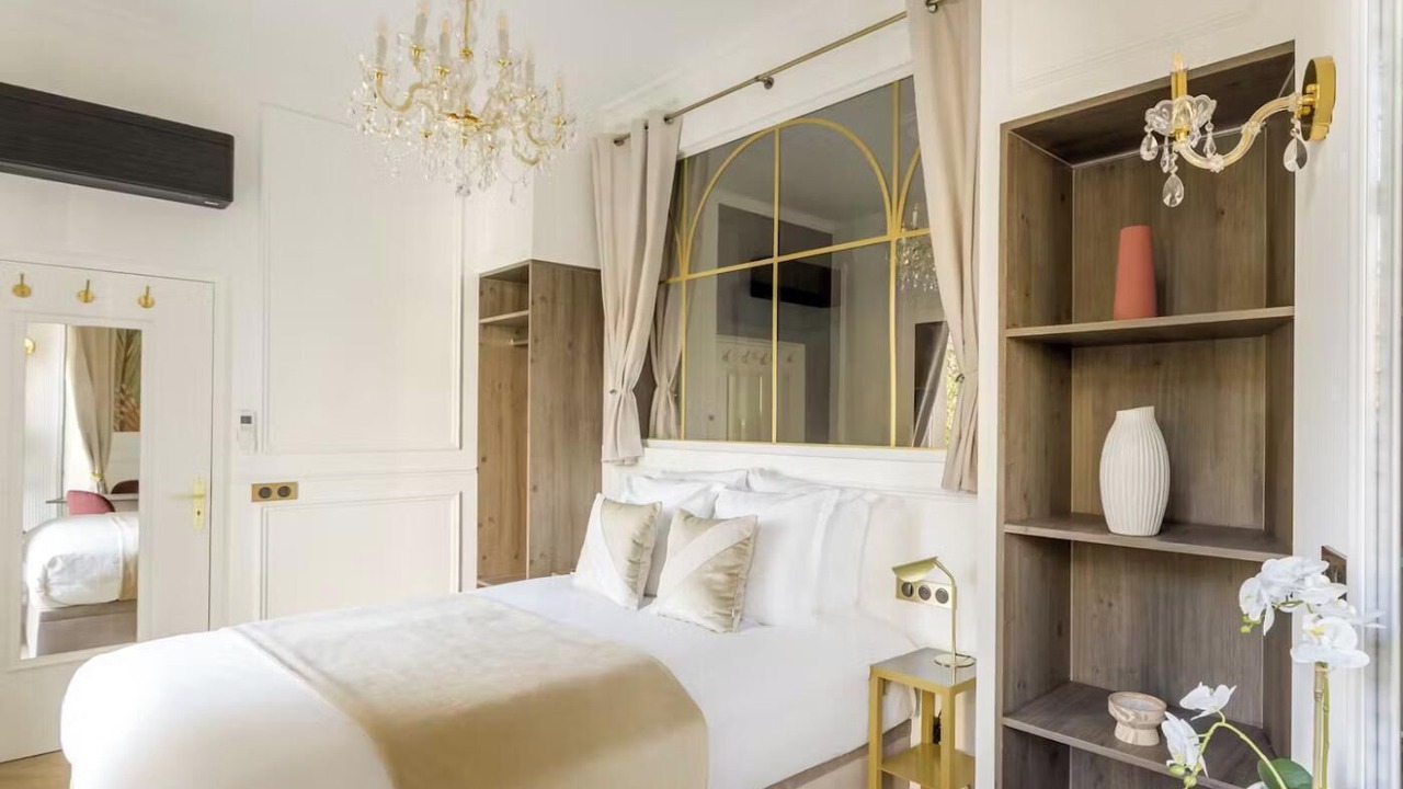 Photo of Bedroom in Arts-et-Metiers
