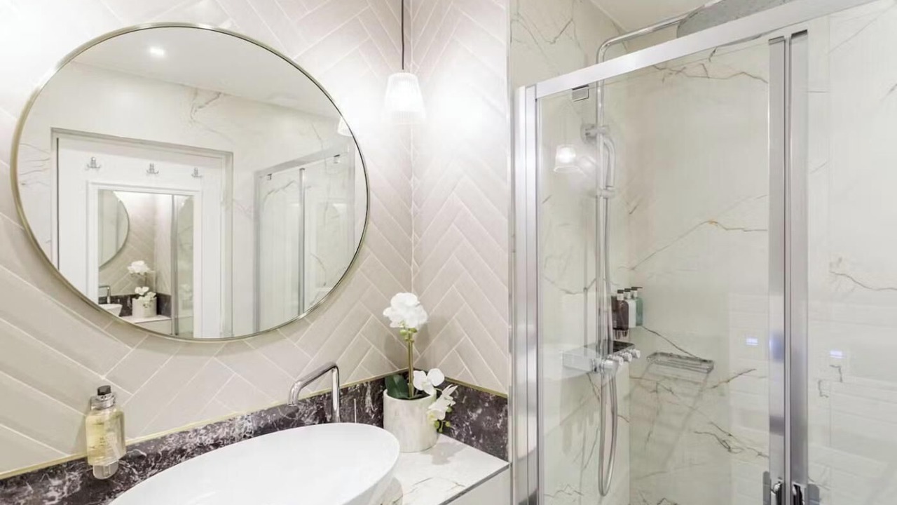Photo of Bathroom in Arts-et-Metiers