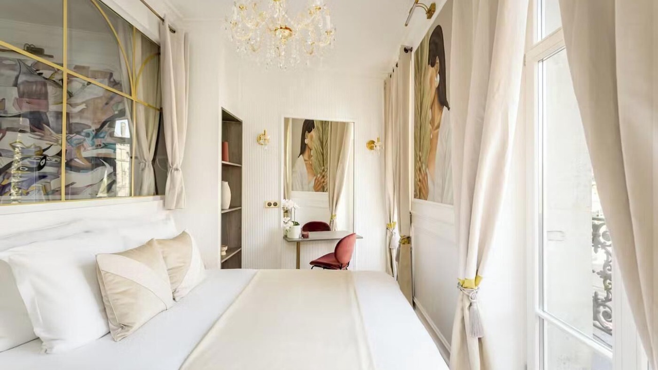 Photo of Bedroom in Arts-et-Metiers