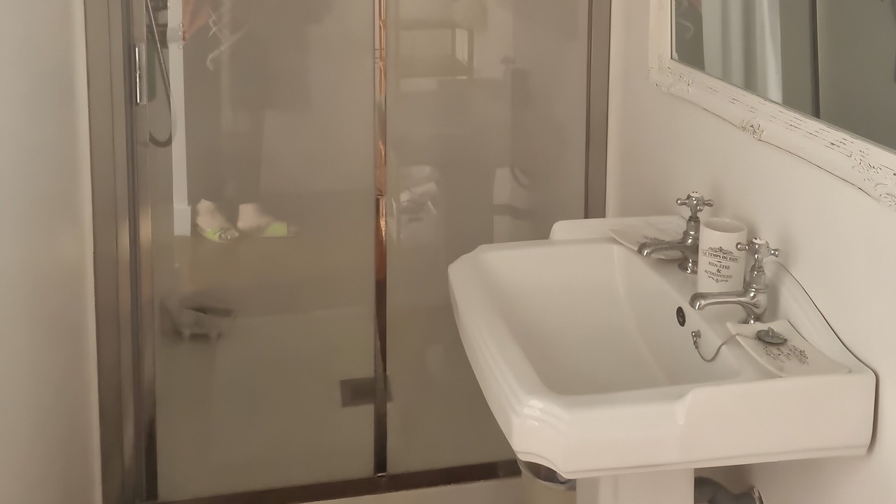 Photo of Bathroom in Le Mesnil-Guillaume