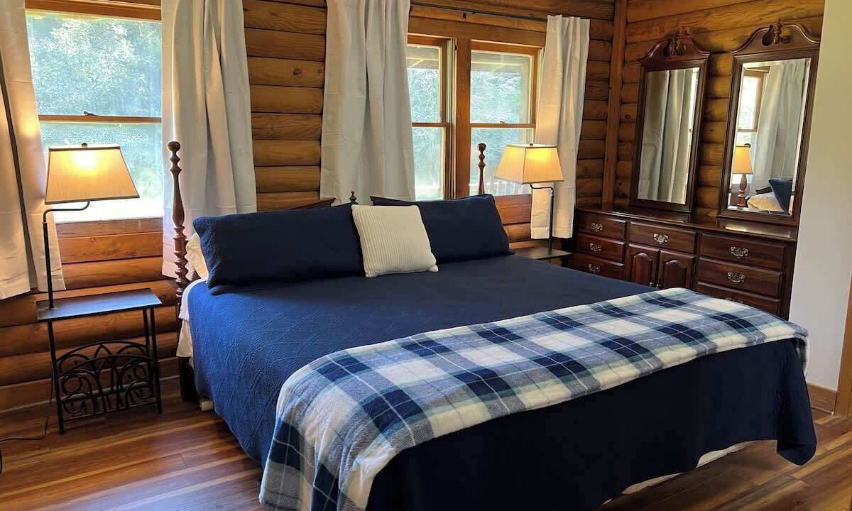 Photo of Bedroom in Lackey