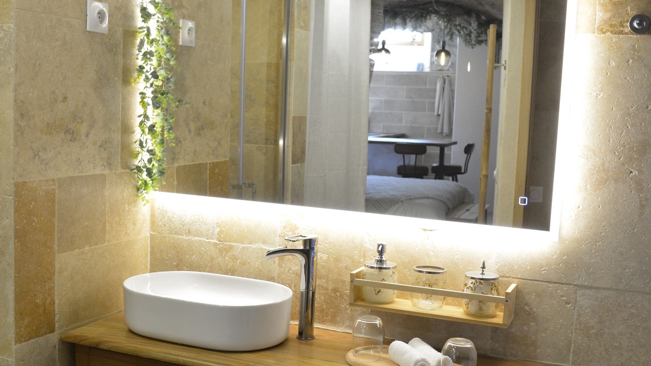 Photo of Bathroom in Biot