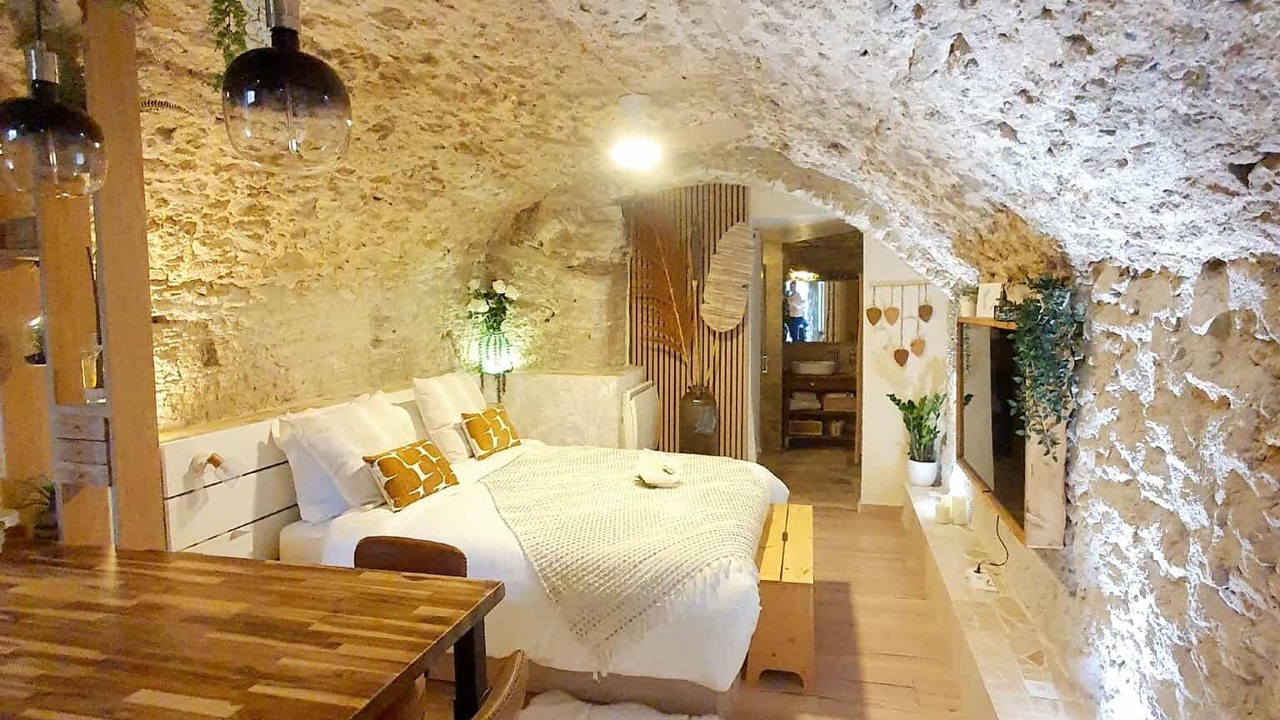 Photo of Bedroom in Biot