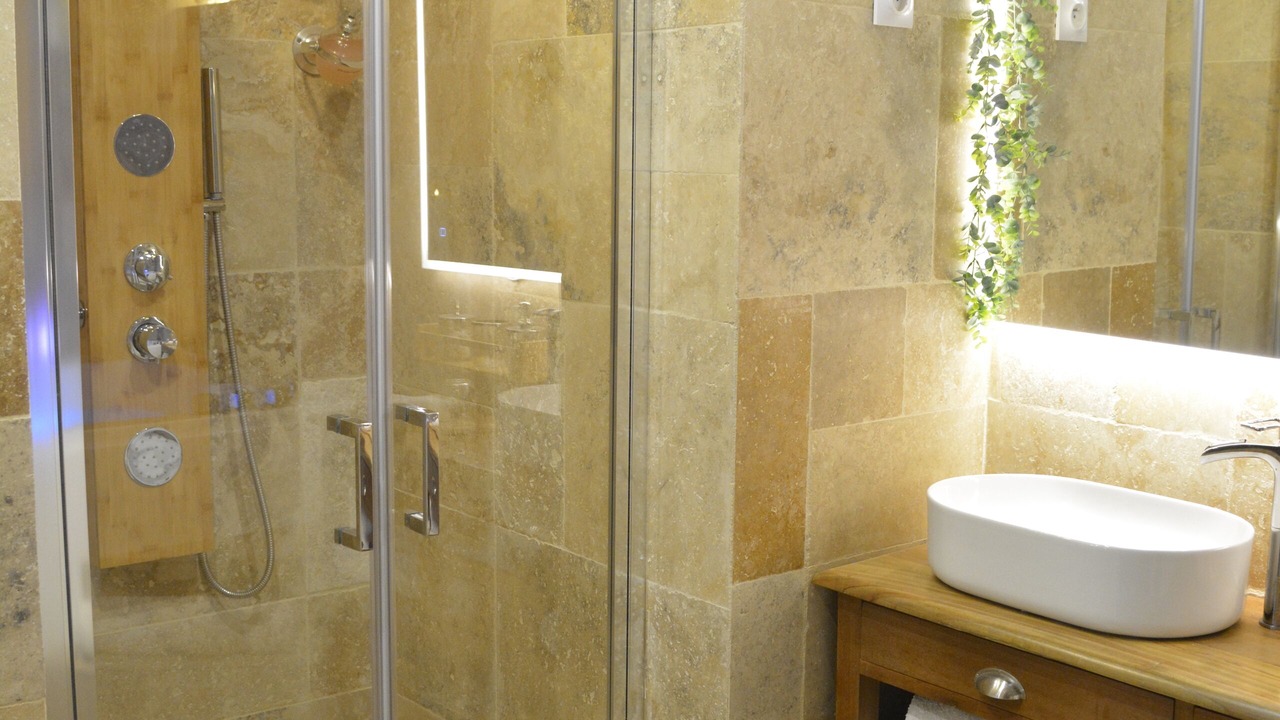 Photo of Bathroom in Biot