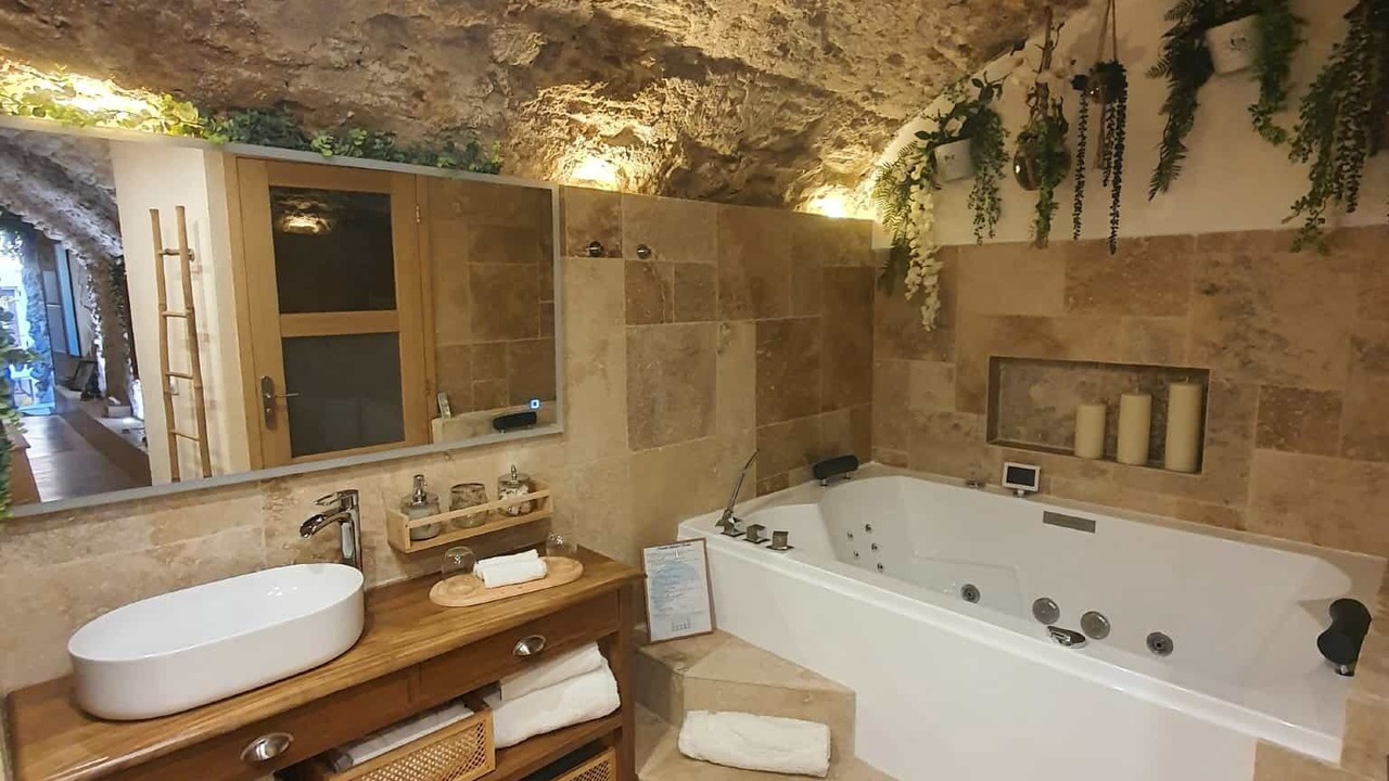 Photo of Bathroom in Biot
