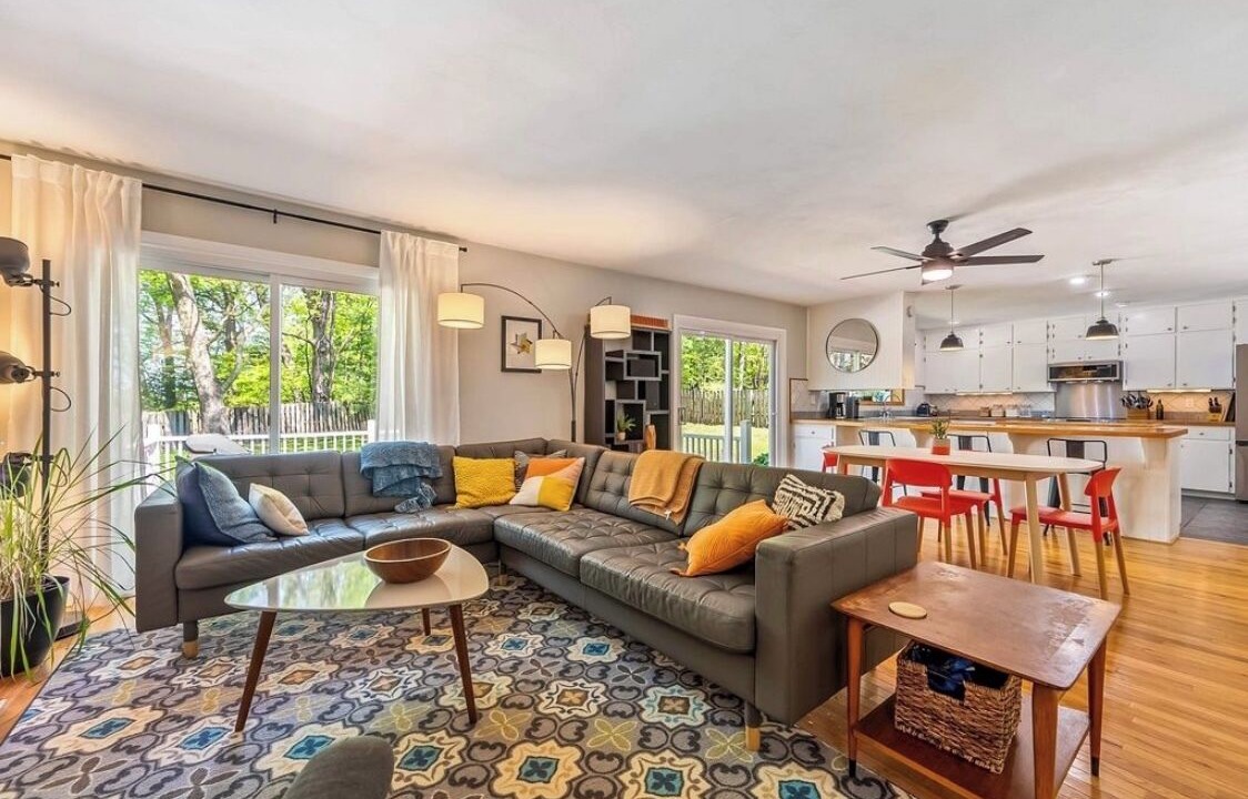 Photo of Livingroom in Blacksburg