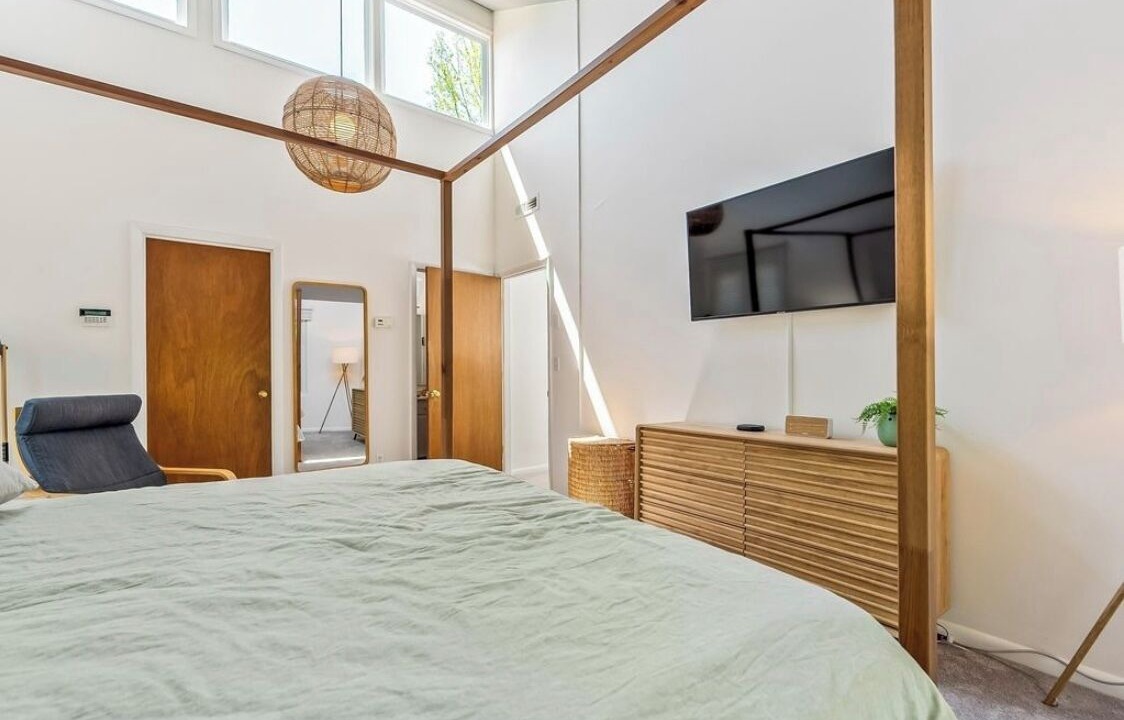 Photo of Bedroom in Blacksburg