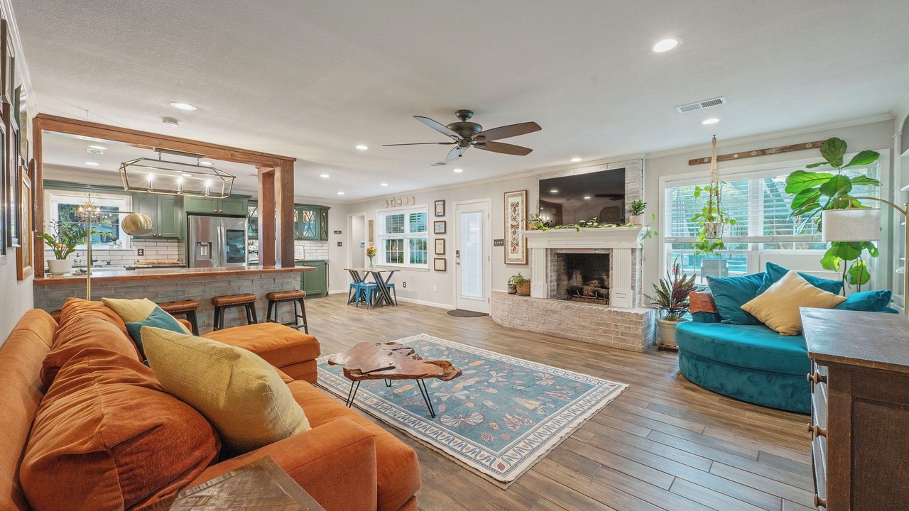 Photo of Livingroom in College Station