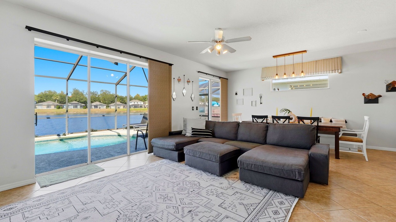 Photo of Livingroom in Sunset Lakes