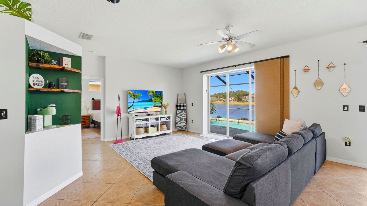 Photo of Livingroom in Sunset Lakes