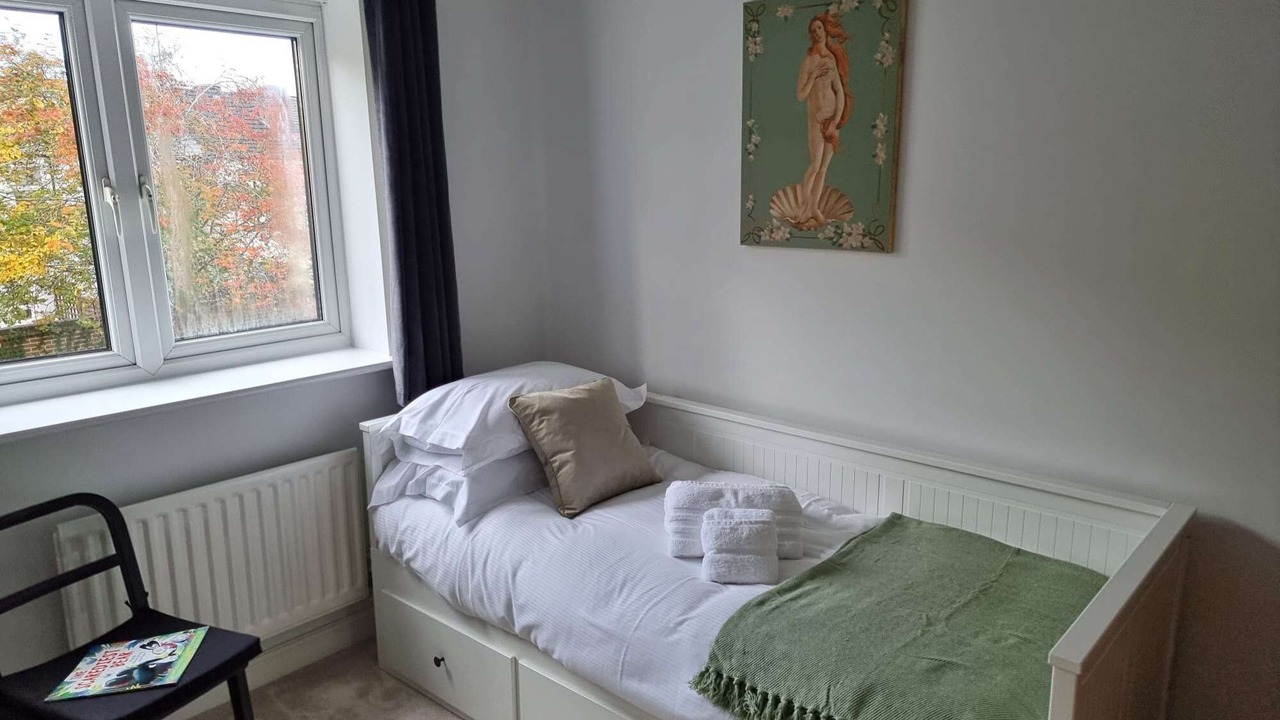 Photo of Bedroom in Reading
