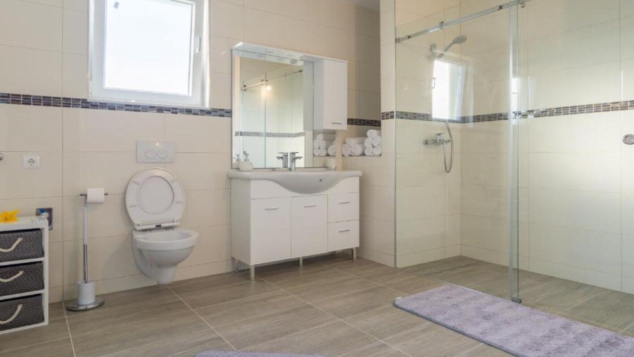 Photo of Bathroom in Lisicici