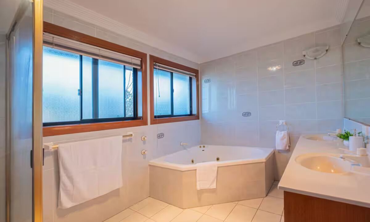 Photo of Bathroom in Macgregor