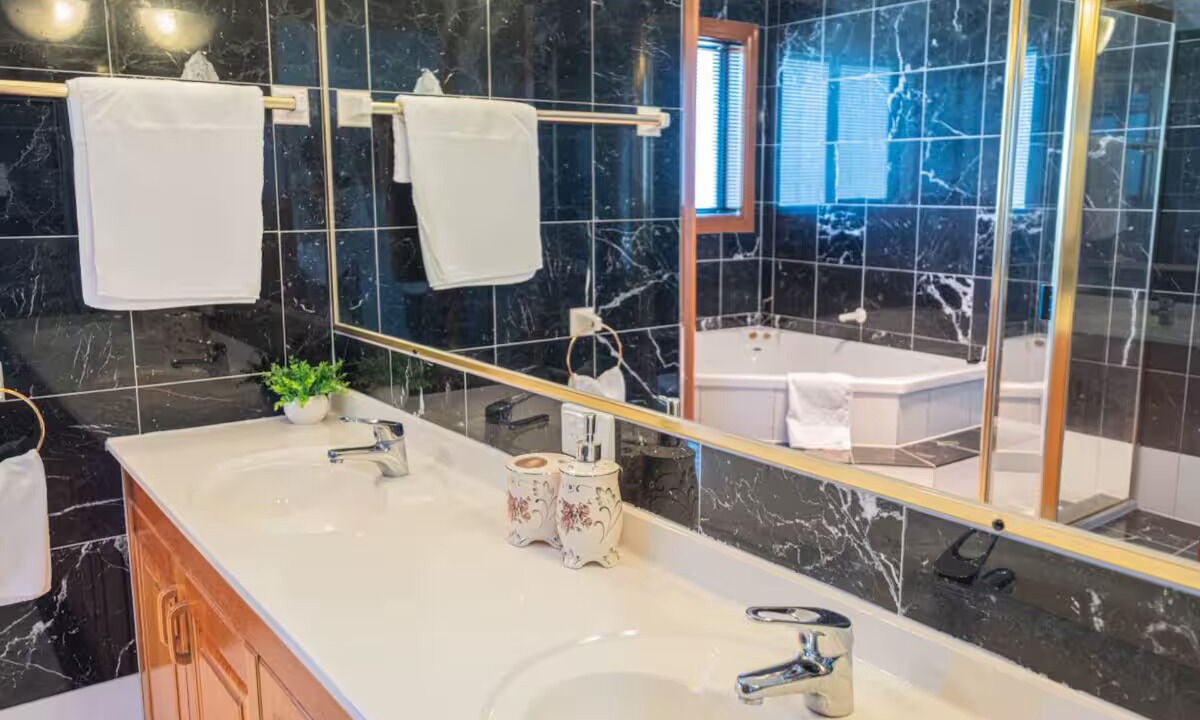 Photo of Bathroom in Macgregor