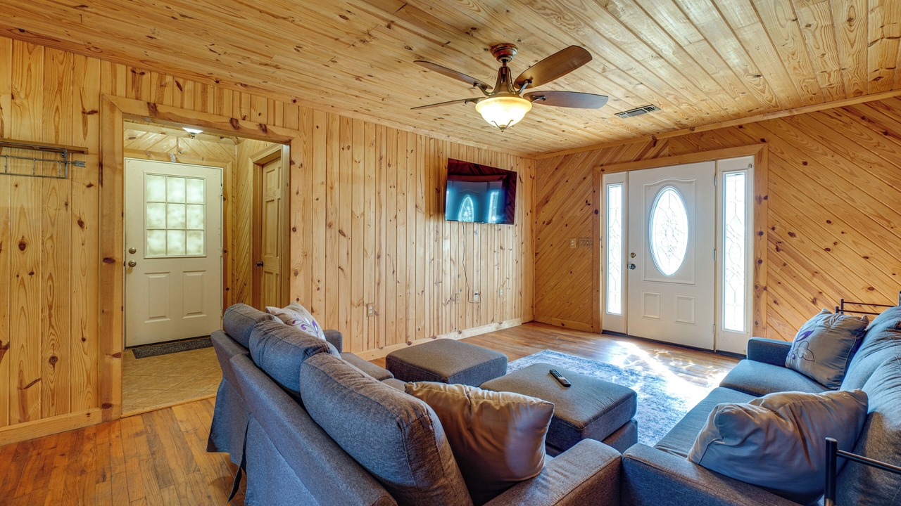 Photo of Bedroom in Poplarville