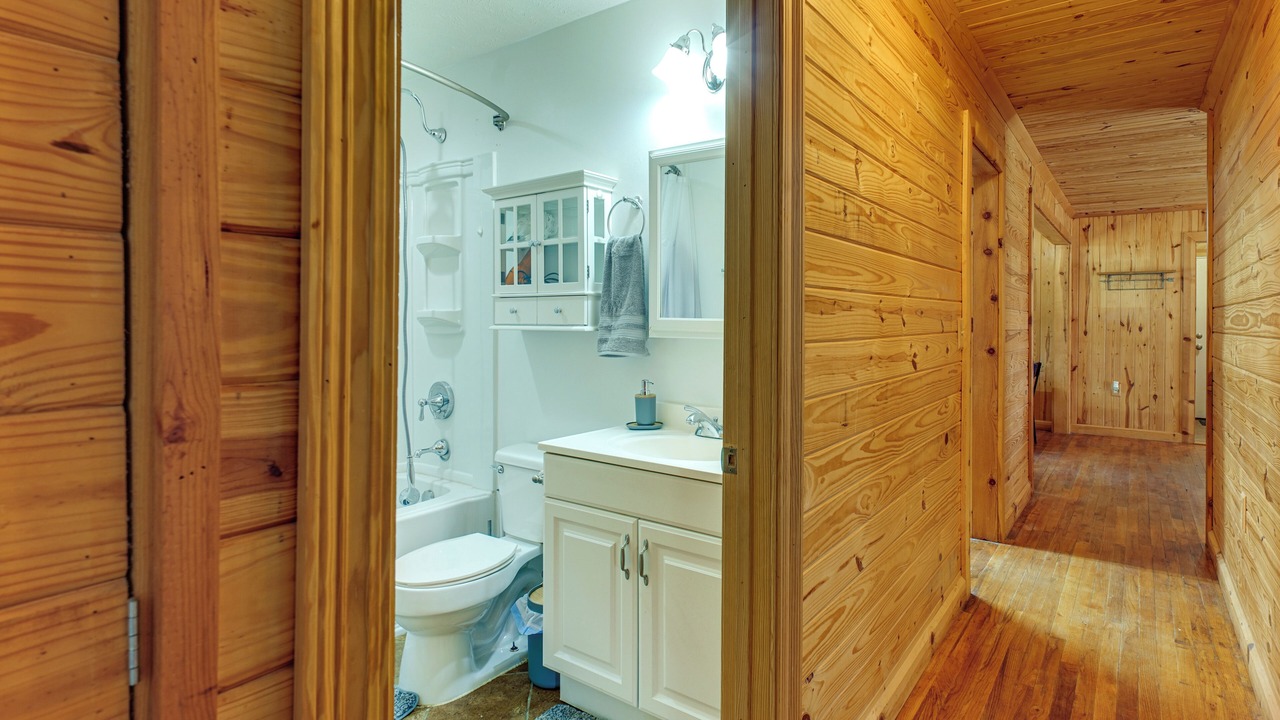 Photo of Bathroom in Poplarville
